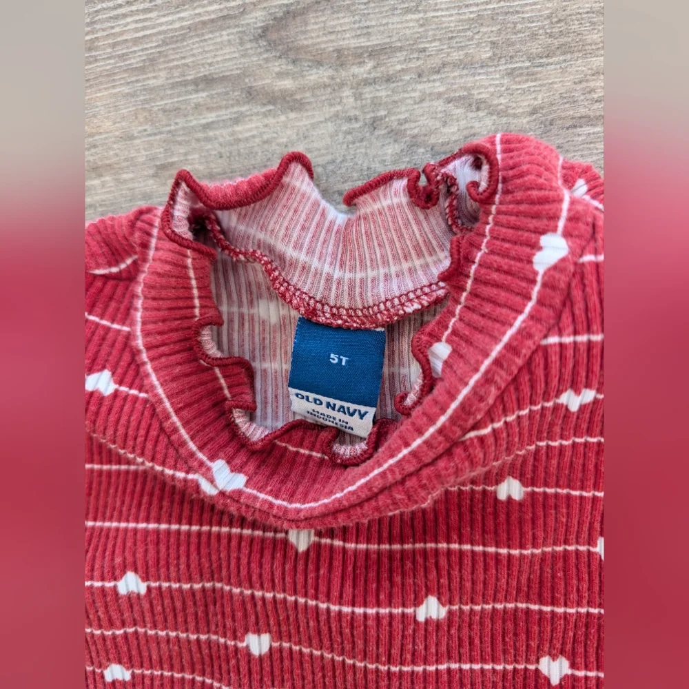 Old Navy 5T Girls Red Heart Valentine's Day Top Long Sleeve Shirt